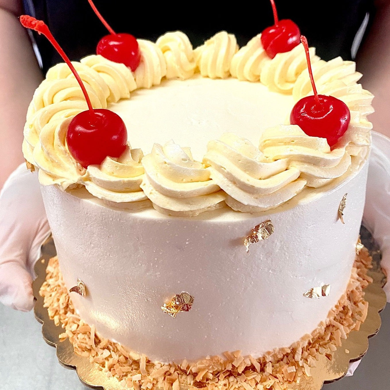 Vegan Piña Colada Cake (6 inch) - Dulceology