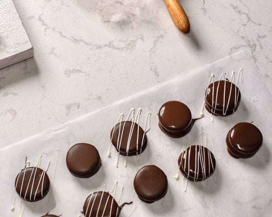 15 Milk Chocolate Alfajores - Dulceology