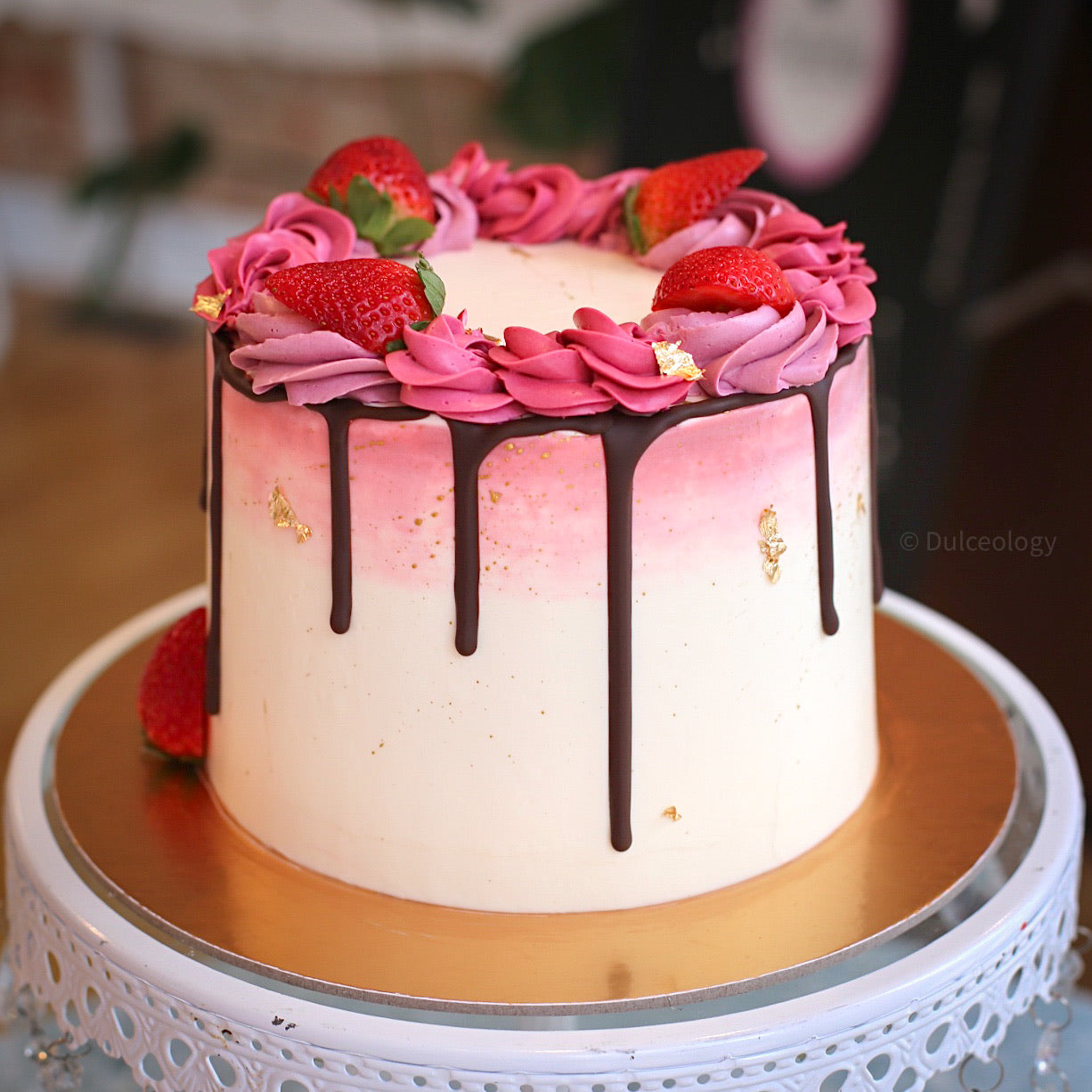 Chica Fresa Cake - Dulceology